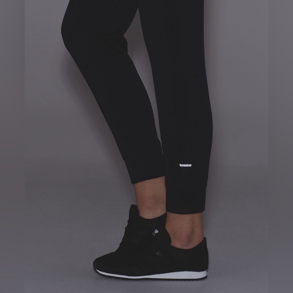 Lululemon Ready To Rulu Pant - Picture 4 of 12